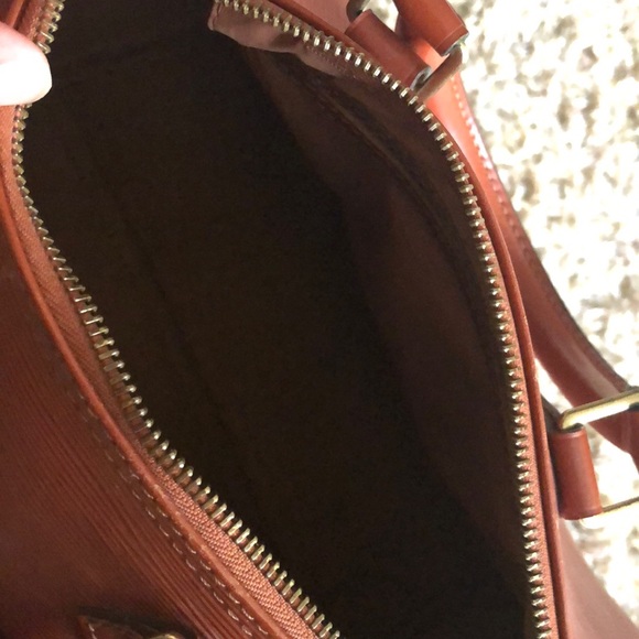 Louis Vuitton Speedy Mandarin Epi Leather size 25 - Picture 5 of 7